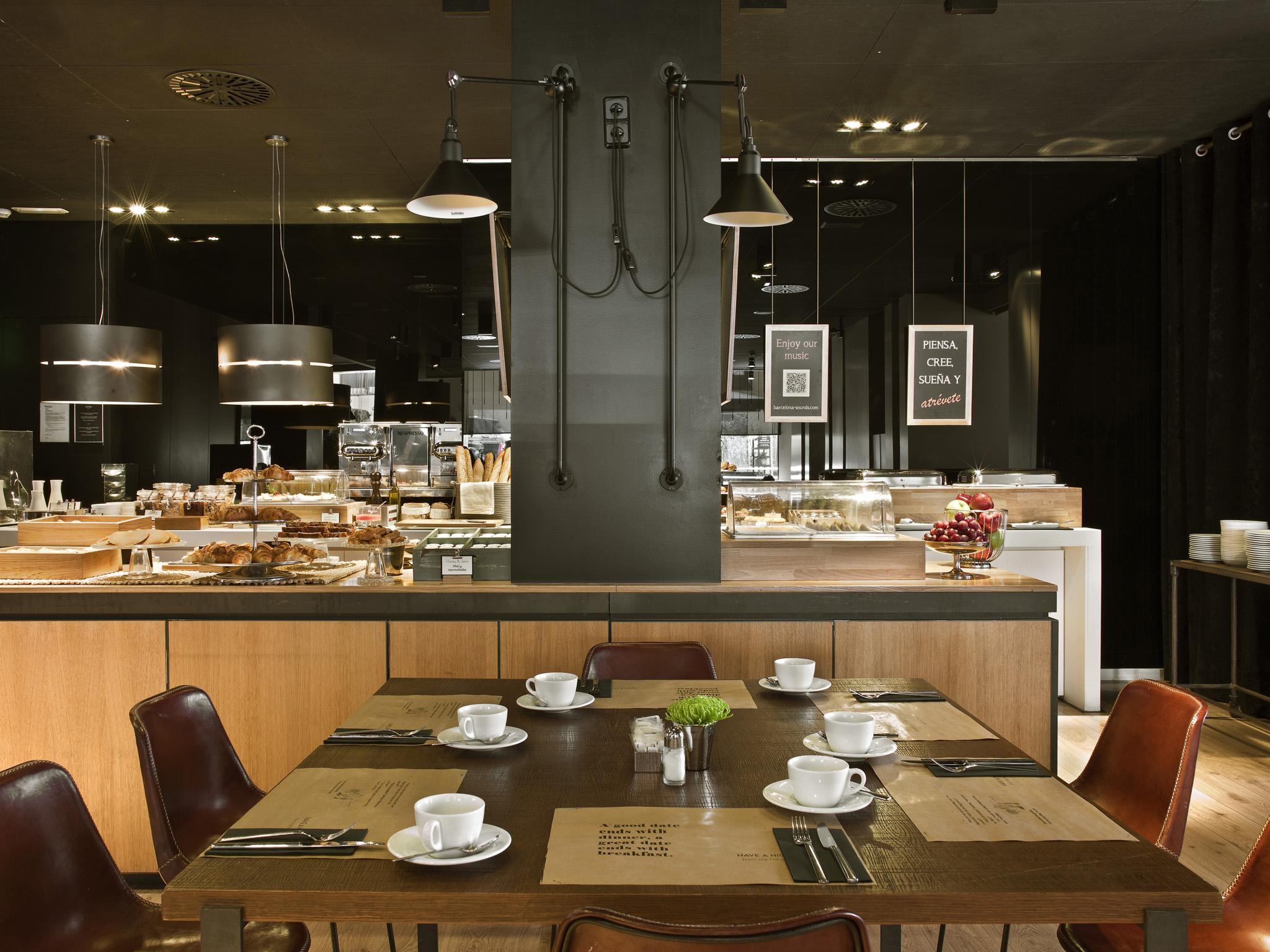 Grand Hotel Central, Small Luxury Hotels Barcelona Exterior foto The Kitchen
