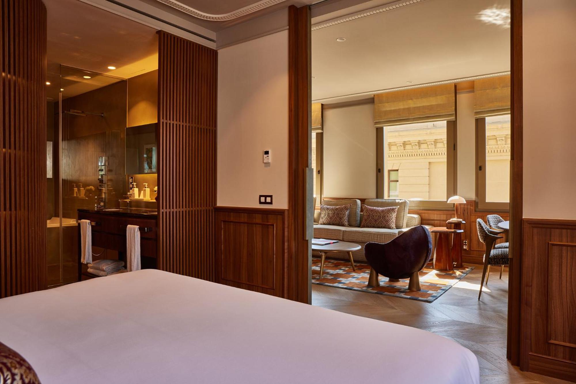 Grand Hotel Central, Small Luxury Hotels Barcelona Exterior foto A suite at the hotel
