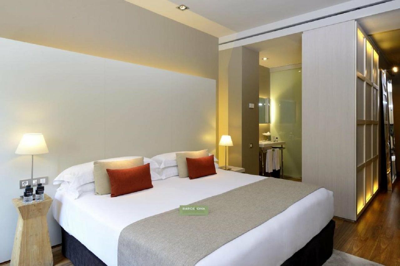 Grand Hotel Central, Small Luxury Hotels Barcelona Exterior foto A room at the hotel